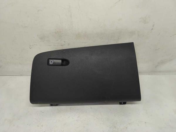 BOITE A GANTS MERCEDES - Vue 1